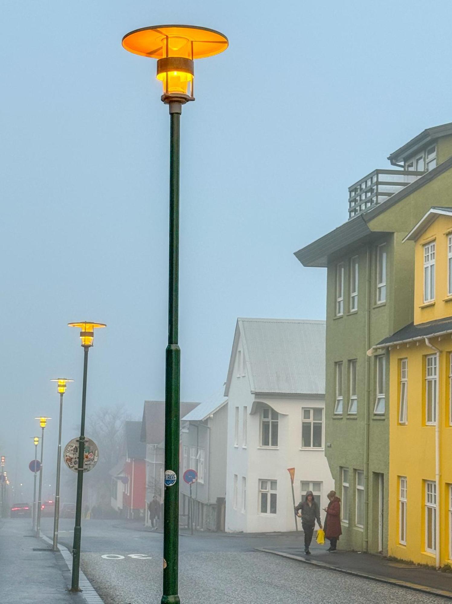 Enjoy Reykjavik Yellow Door Apartment Экстерьер фото